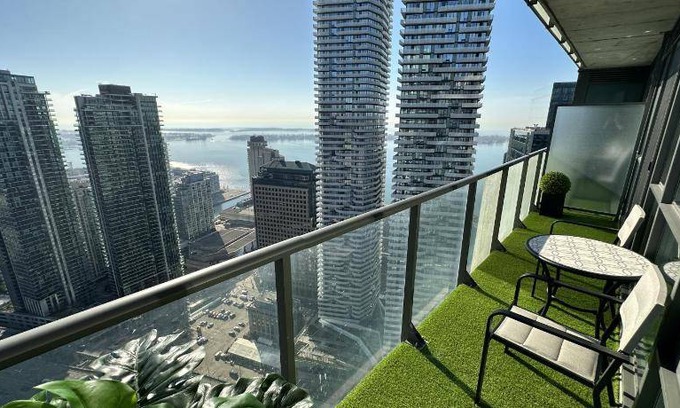 Downtown Toronto Apartment | 60 m² Apartment ∙ 2 bedrooms ∙ 4 guests