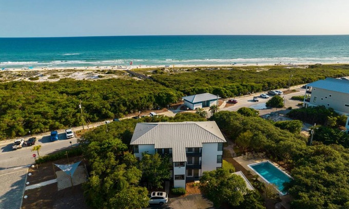 Inlet Beach Condo | 60 m² Condo ∙ 1 bedroom ∙ 4 guests