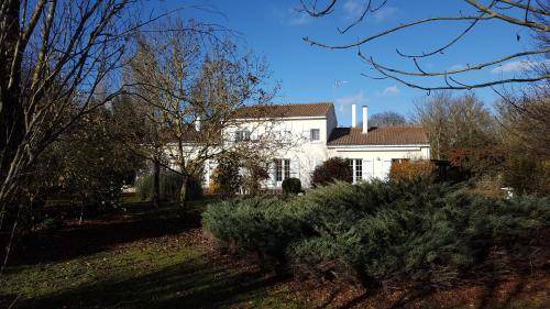 Saint-Xandre House | 60 m² House ∙ 2 bedrooms ∙ 4 guests