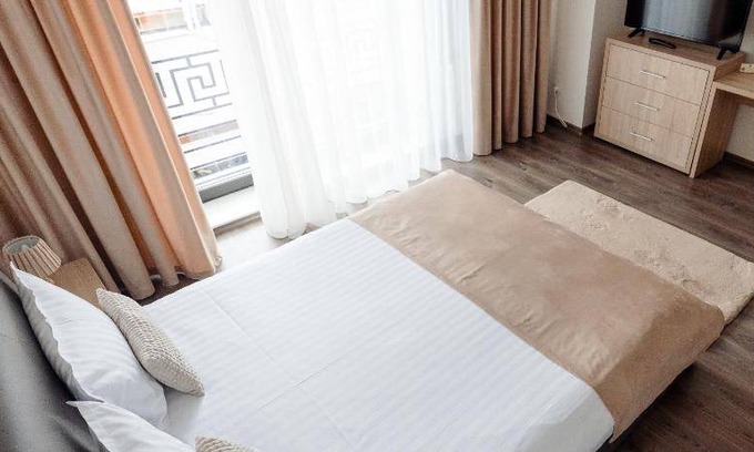 Sighetu Marmatiei Apartment | 60 m² Serviced apartment ∙ 4 guests
