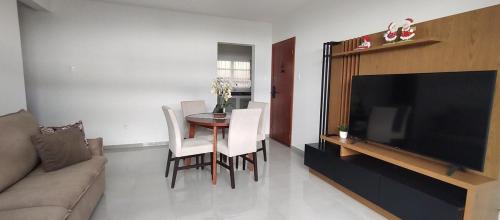 Centro Apartment | 600 · Apto novo 2/4 com ar condicionado centro