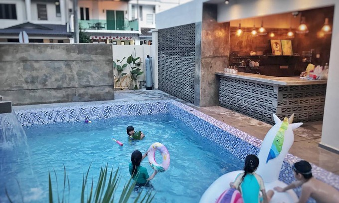 Kuantan House | 600 m² House ∙ 12 bedrooms ∙ 30 guests