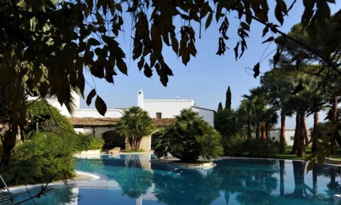 Massafra Villa | 600 m² Villa ∙ 5 bedrooms ∙ 13 guests