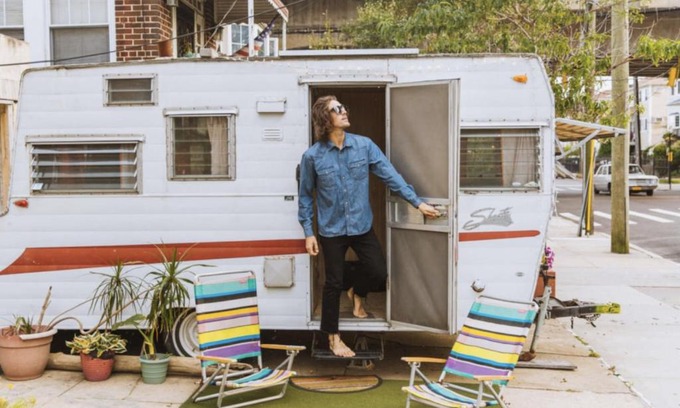 Queens Ski Chalet | 60s Surf Camper with NYC Skyline View in Rockaway Beach