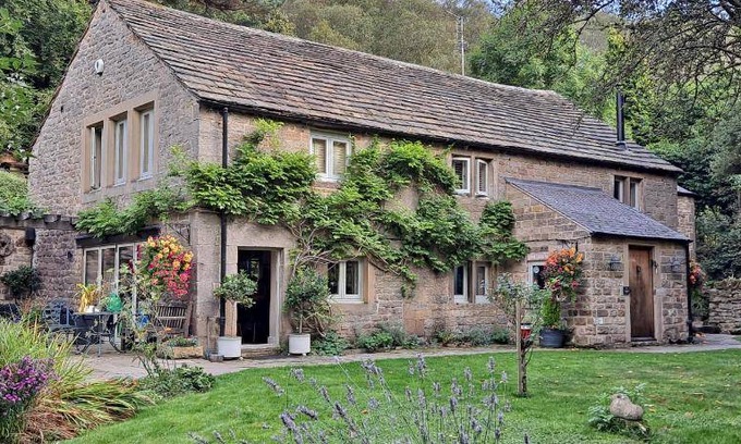 Beeley Bed & Breakfast | 61 m² Bed and breakfast ∙ 2 bedrooms ∙ 10 guests