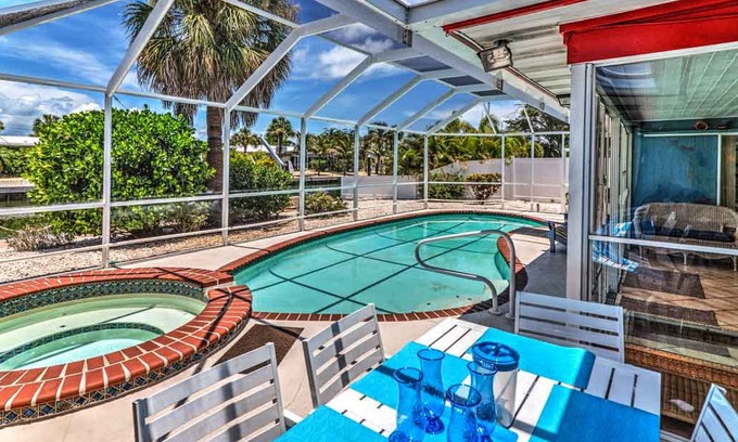 Key Royale Condo | 617 Dundee Lane in Holmes Beach