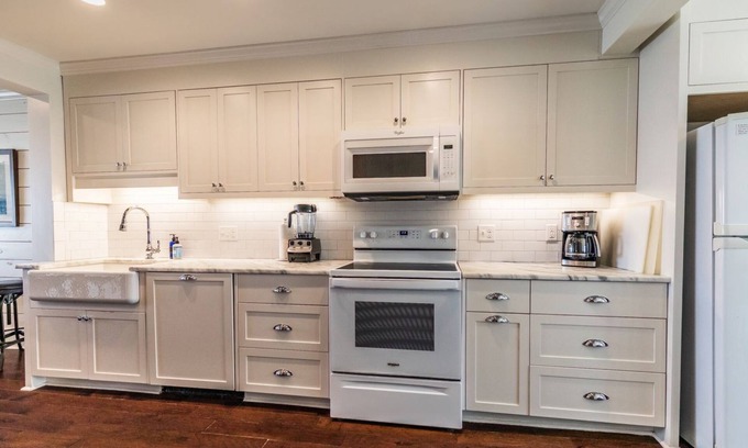 Beaufort Villa | 617 Newhaven - Three Bedroom Villa, Sleeps 8
