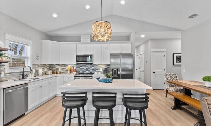 St. Augustine House | 617 Sands Dr · 3 Bedroom Brand New House Near Beach | King Bed
