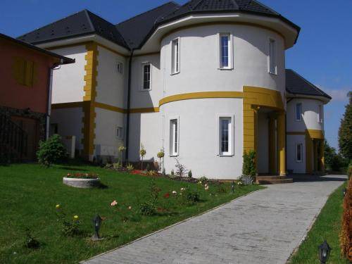 Nitra Bed & Breakfast | 63 m² Bed and breakfast ∙ 2 bedrooms ∙ 6 guests