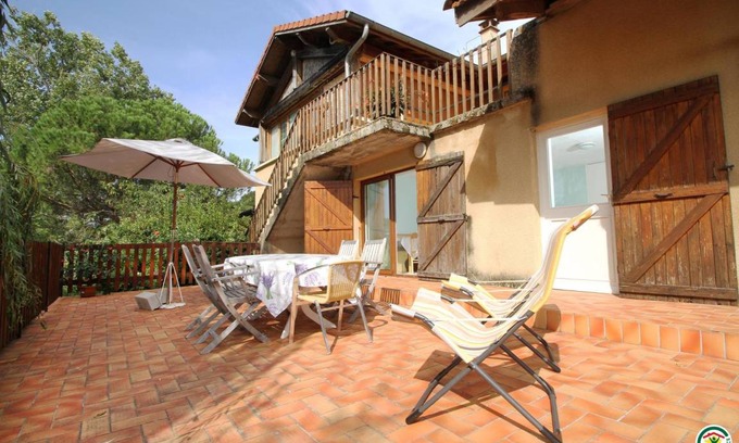 Miribel House | 63 m² Gîte ∙ 2 bedrooms ∙ 4 guests