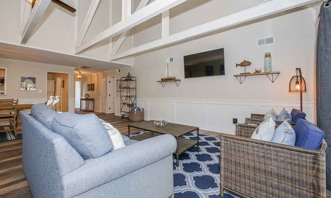 Palmetto Dunes Villa | 630 Queens Grant ~ Coastal Chic Villa, Centrally Located to Beach, Golf & Tennis