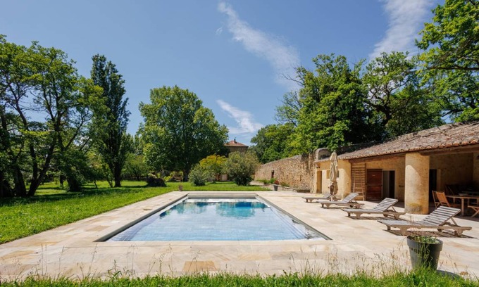 Orange House | 638 m² House ∙ 8 bedrooms ∙ 14 guests