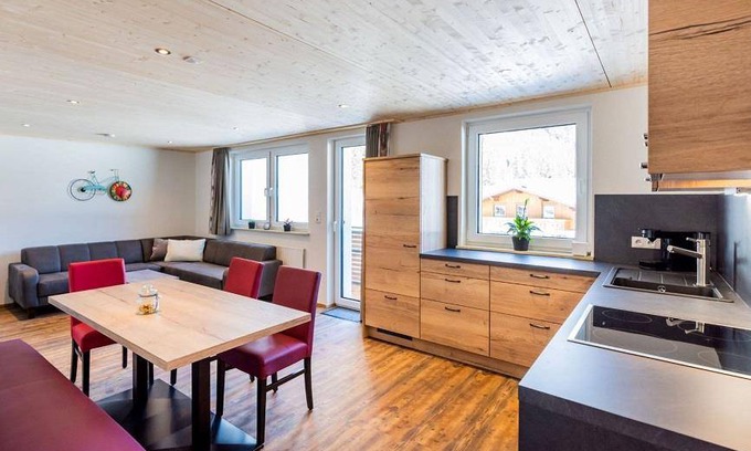 Elbigenalp Apartment | 64 m² Apartment ∙ 2 bedrooms ∙ 5 guests