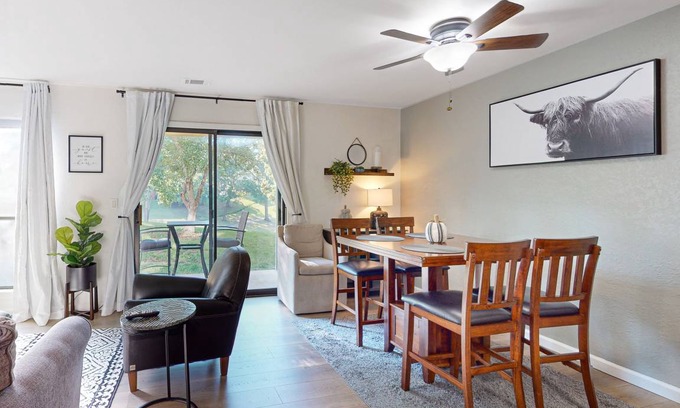 Table Rock Condo | 64 m² Condo ∙ 1 bedroom ∙ 4 guests