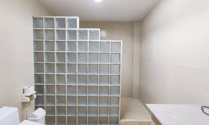Pundaquit Hotel | 64 m² Hotel ∙ 3 bedrooms ∙ 18 guests
