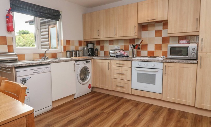 St Wenn Cottage | 64 Waterside