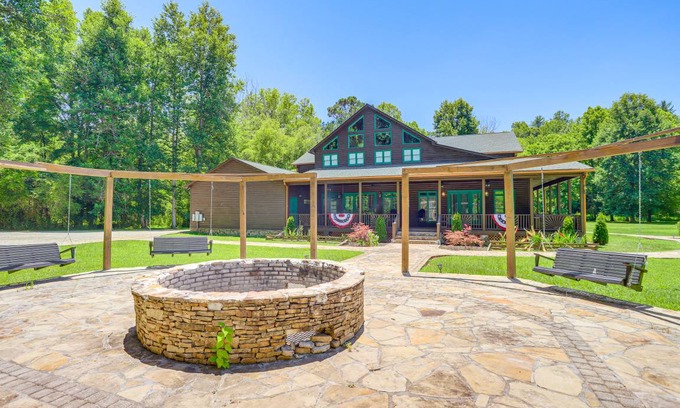Dahlonega House | 641 m² House ∙ 4 bedrooms ∙ 10 guests