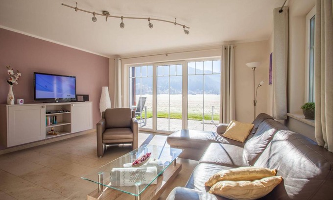Farchant Apartment | 65 m² Apartment ∙ 2 bedrooms ∙ 4 guests