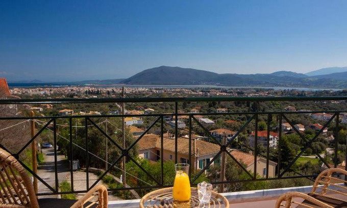Apolpaina Apartment | 65 m² Apartment ∙ 2 bedrooms ∙ 4 guests
