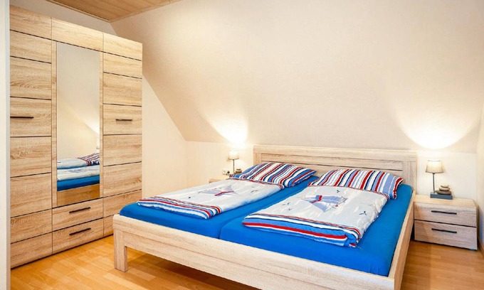 Esens Apartment | 65 m² Apartment ∙ 3 bedrooms ∙ 5 guests