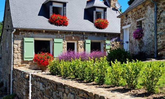 Lezardrieux House | 65 m² Gîte ∙ 2 bedrooms ∙ 4 guests