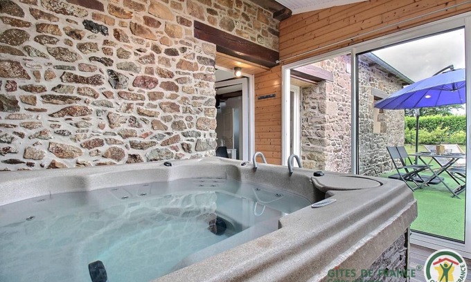 Goudelin House | 65 m² Gîte ∙ 2 bedrooms ∙ 4 guests