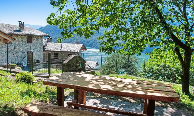 Verceia House | 65 m² House ∙ 1 bedroom ∙ 4 guests