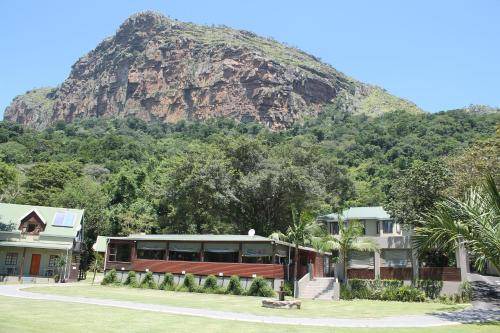 Port St Johns Cabin | 65 m² Lodge ∙ 2 bedrooms ∙ 5 guests