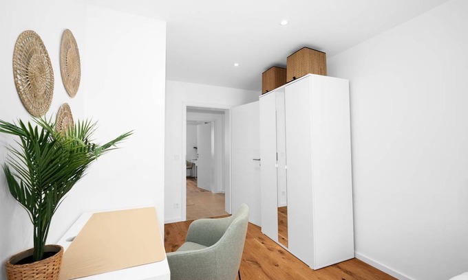 Thalkirchen - Obersendling - Forstenried - Furstenried - Solln Resort | 65 m² Private room ∙ 1 bedroom ∙ 1 guest