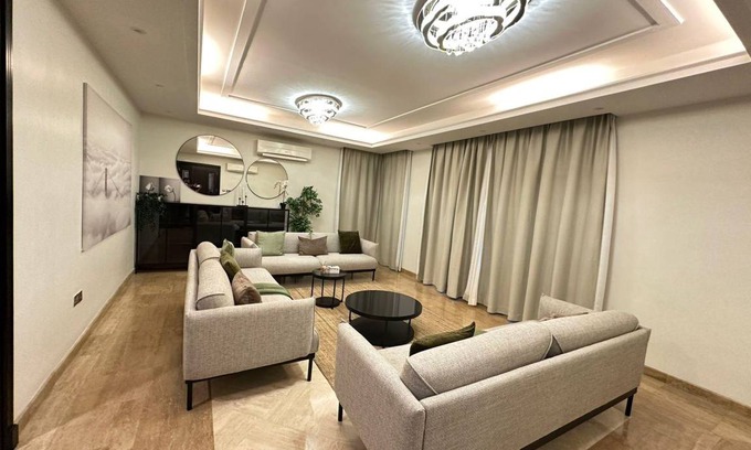 Muscat House | 650 m² House ∙ 6 bedrooms ∙ 14 guests