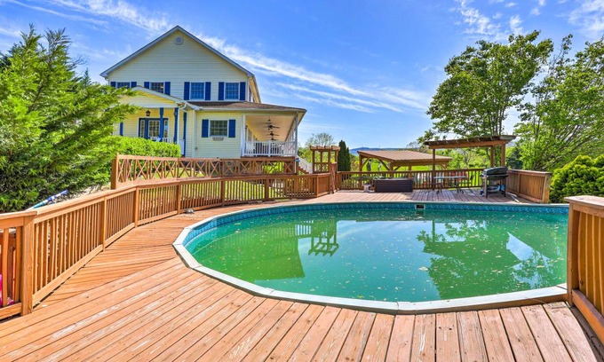 Berryville Villa | 657 m² Villa ∙ 8 bedrooms ∙ 20 guests