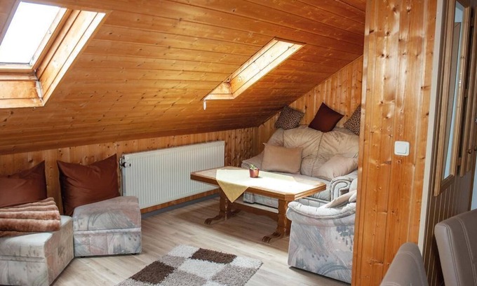 Grafenau Apartment | 65qm-große Ferienwohnung mit Garten