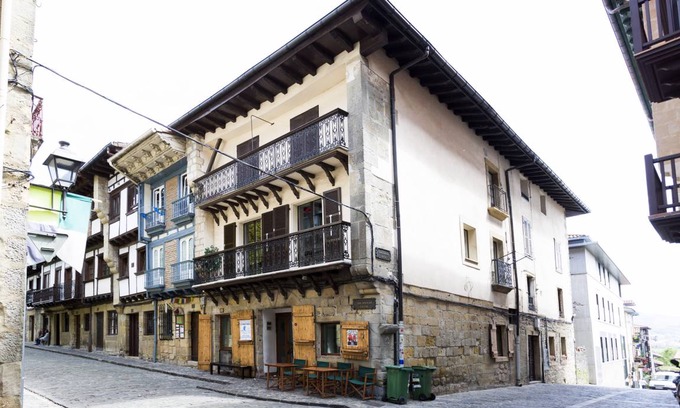 Hondarribia Historic Center Apartment | 66 m² Apartment ∙ 3 bedrooms ∙ 6 guests