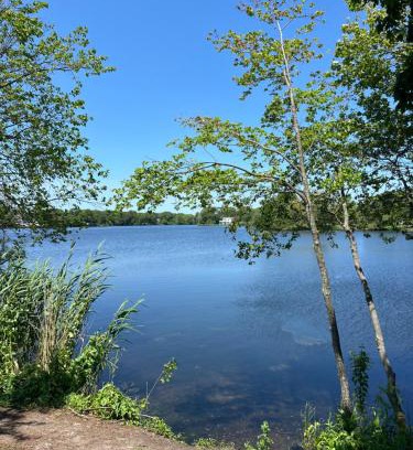 Patchogue Hostel | 67 Lake House