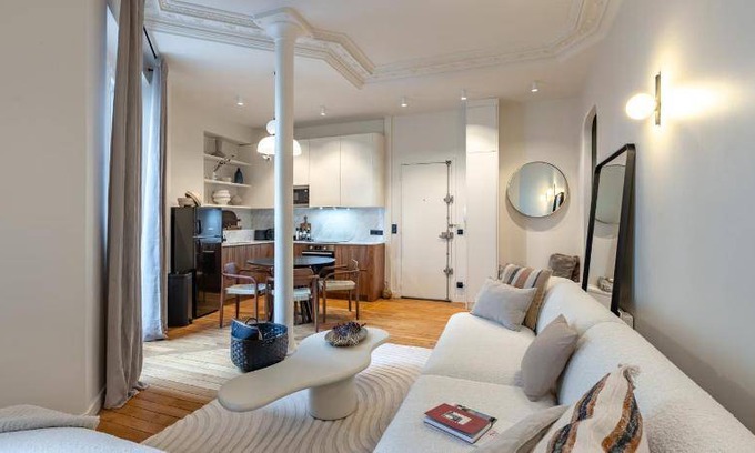 Paris City Center Apartment | 67 m² Apartment ∙ 2 bedrooms ∙ 4 guests