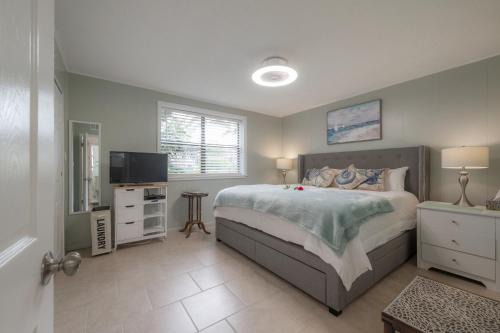 St. Pete Beach House | 6700 Sunset Way Unit 702
