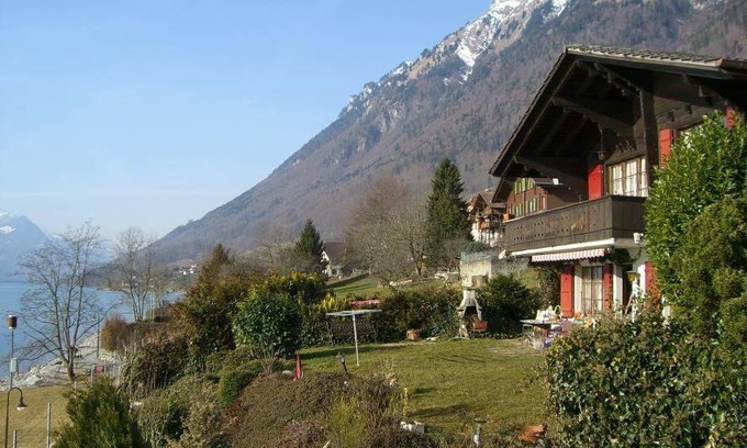 Oberried am Brienzersee Apartment | 68 m² Apartment ∙ 2 bedrooms ∙ 4 guests