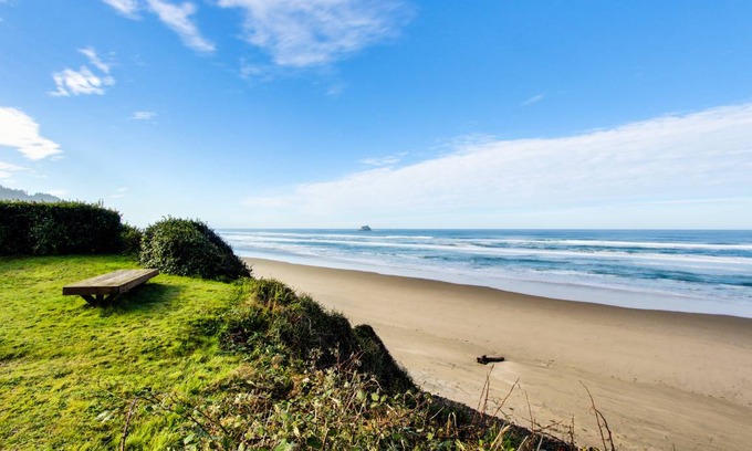 Arch Cape Cabin | 68 m² Cabin ∙ 2 bedrooms ∙ 6 guests