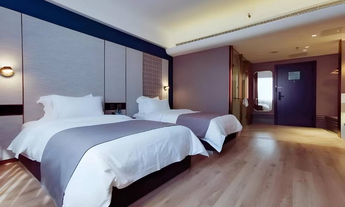 Zhangdian District Hotel | 68 m² Hotel ∙ 5 guests