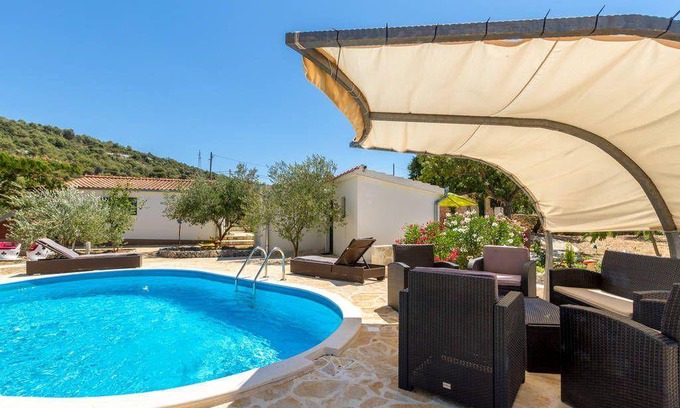 Seget House | 68 m² House ∙ 2 bedrooms ∙ 5 guests