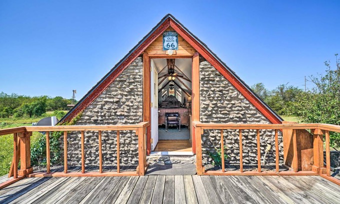 Tower Heights Cottage | 69 m² Cabin ∙ 1 bedroom ∙ 2 guests