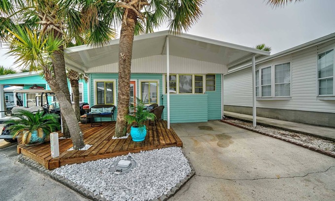 Lower Grand Lagoon House | 690 Seashell - King, Full/Twin bunkbeds - Includes Golf Cart & Wifi