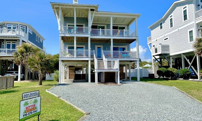 Yaupon Beach House | 6BR 4.5BA House, 2nd Row, Ocean Views, Dog Friendly, Pool, Sleeps 12