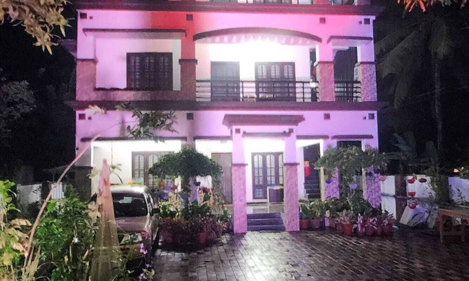 Alappuzha House | 6BR/6BA! Alleppey Evergreen Villa