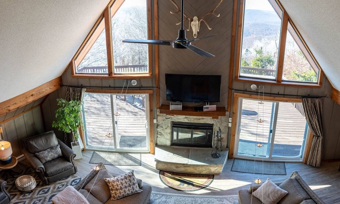 Snowshoe House | 6BR Mtn House, Spectacular Valley and Sunset Views, Rec Room, Hot Tub, Fire Pit