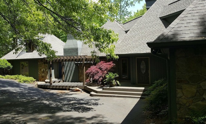 Big Canoe House | 6BR premier property w/seasonal Golf Course & SwimLake views;quarantine friendly