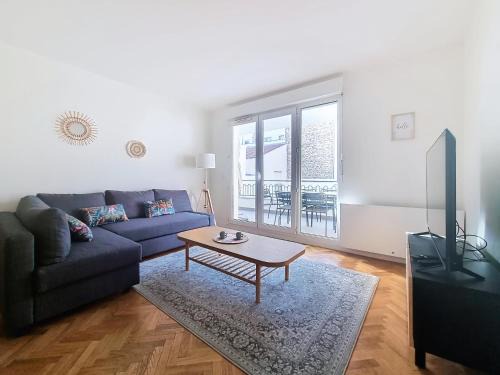 Le Kremlin-Bicetre Apartment | 6P/terrasse/2 car parks/5min Paris