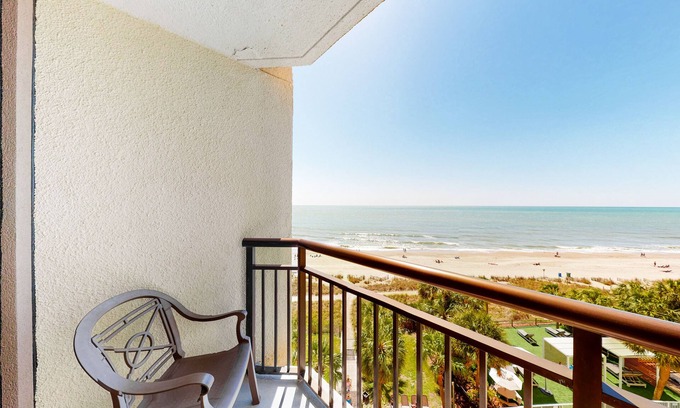 Myrtle Beach Apartment | 6th-floor oceanfront studio with WiFi, AC, pool & hot tub - snowbird-friendly