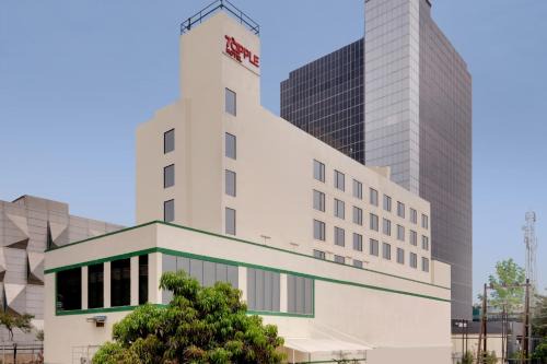 Mahape Hotel | 7 Apple Hotel Mahape, Navi Mumbai