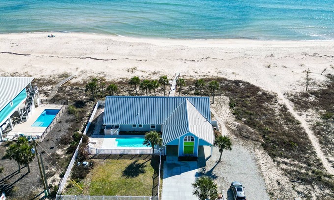 St. George Island House | 7 Bedroom - Gulf Front W/Private Pool - 4 Kings, 9 Twins, 1 pull out
